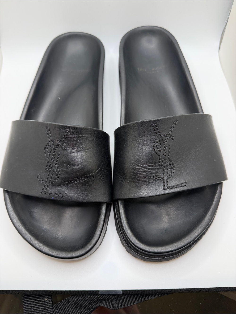 Saint Laurent black leather slides EU 39